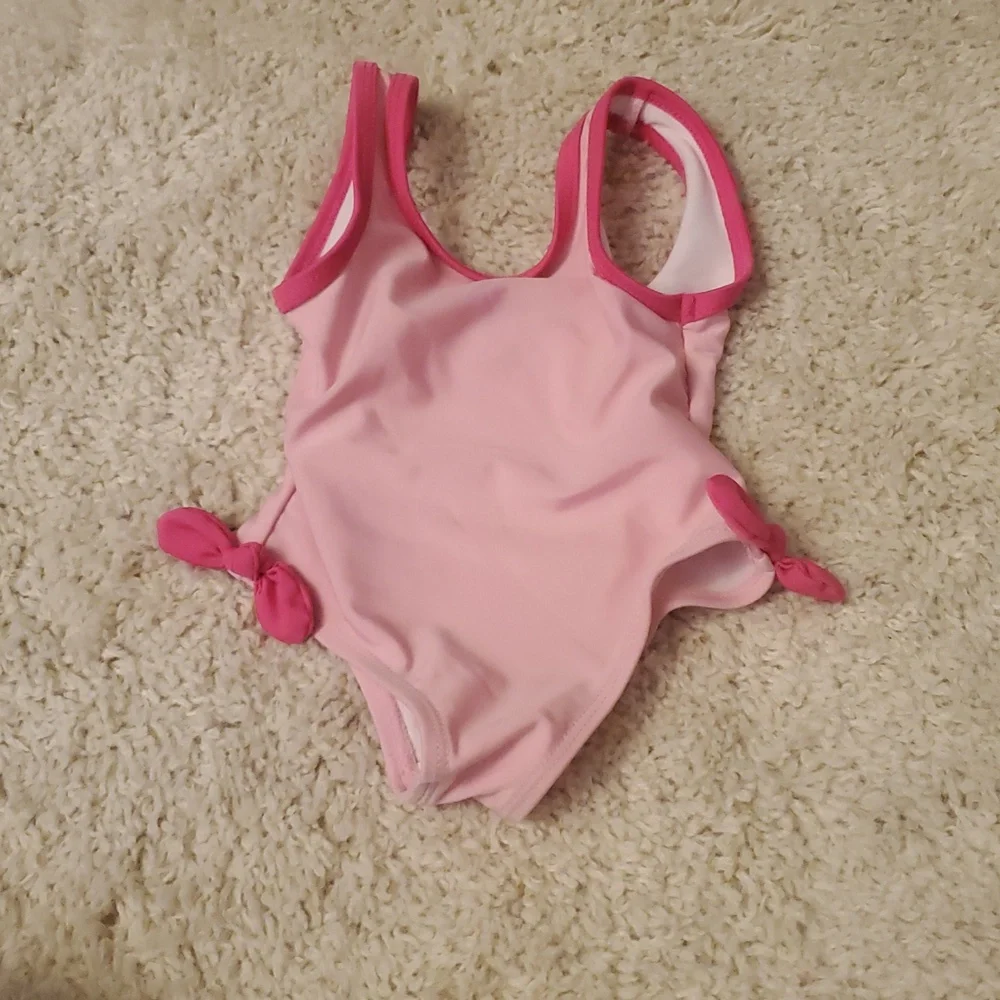 5‎ For 25$ Wonder Nation Pink Swimsuit with Bows Baby Size 12 Months